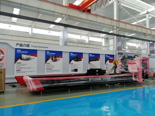 Yüksek hassasiyet için su soğutma lif lazer boru kesme makinesi