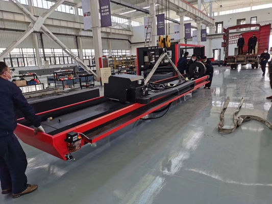 Yüksek hassasiyet için su soğutma lif lazer boru kesme makinesi