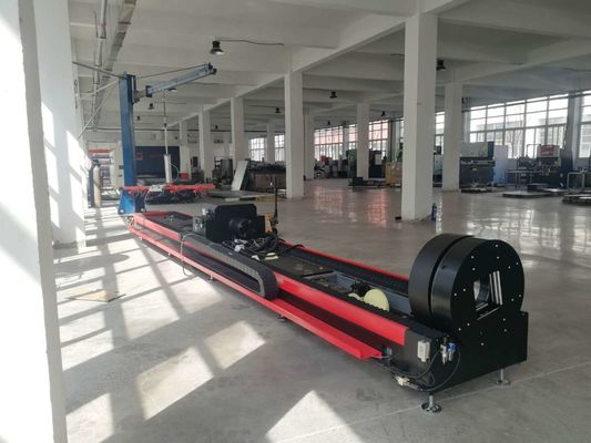Yüksek hassasiyet için su soğutma lif lazer boru kesme makinesi