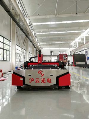 CNC Paslanmaz Çelik Dst-4 Metal Yaprak Fiber Tek Masa Lazer Kesme Makinesi 6015