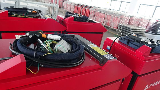 Taşınabilir El Lezeri kaynak makinesi 1000W 1500W 2000W 3000W 100m/min kesim hızı ile