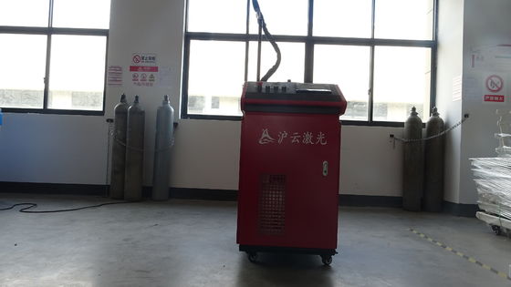 Su soğutmalı el laser kaynak makinesi 1000W 1500W 2000W 3000W Kesme kalınlığı 1-6mm
