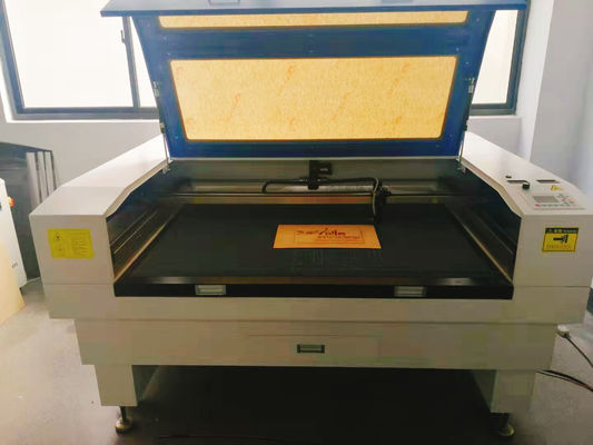 Yüksek hassasiyetli kesim için CO2 Lazer Kesme Gravür Makinesi 40W 60W 80W 100W 150W 200W