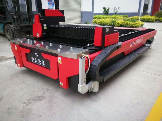 Yüksek hassasiyetli lif lazer kesme yapılandırması Gantry Tipi 3015 CNC 1000w 2000w 3000w