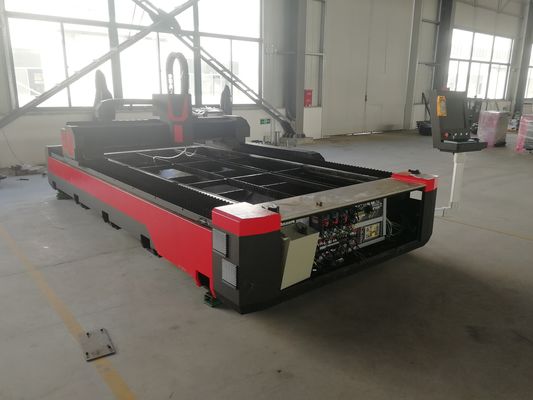 Metal Uygulanabilir 3015 5000 KG ağırlığında CNC Fiber Laser Alüminyum Kesme Makinesi