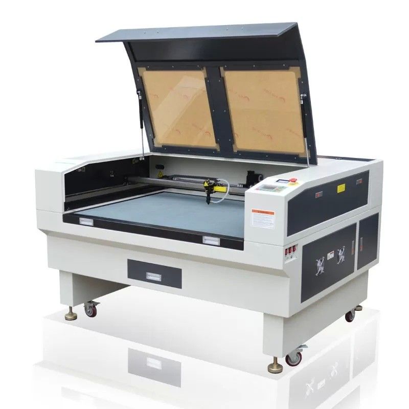 1000-26000mm/min Kesme Hızı Üstün ve Servisli CO2 Lazer gravür makinesi